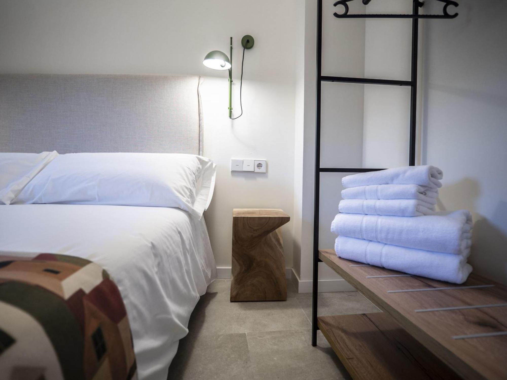 La Casa Amarilla Apartamento Enebro 阿尔巴拉辛 外观 照片